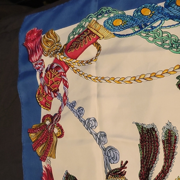 Vintage Hermes scarf - Picture 6 of 8